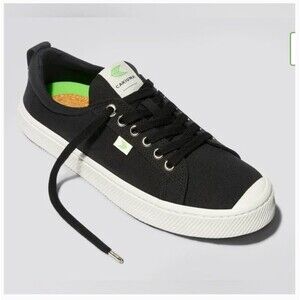 Cariuma OCA Low Canvas Sneakers Men 9 / Women 10.5 Minimalist Streetwear